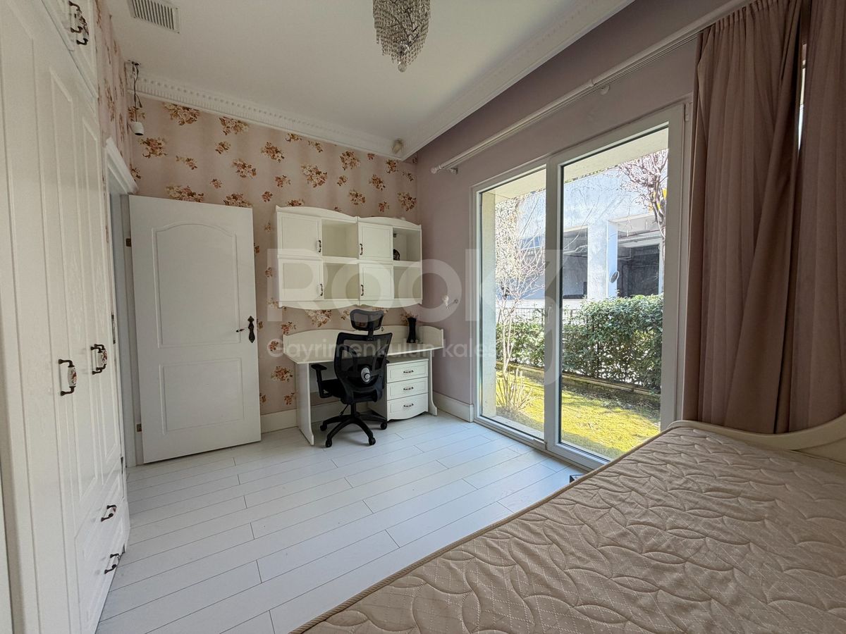 Bahçeşehir Konakları 5+1 Villa with Garden 7
