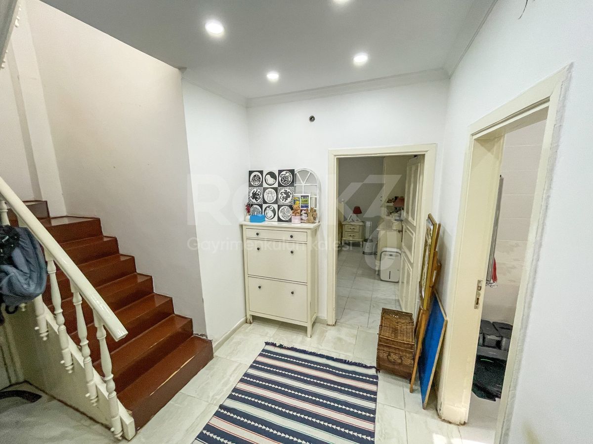 Heybeliada 4+1 Duplex with Garden and Pool 10