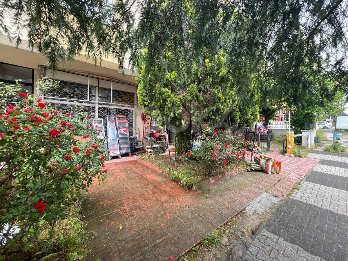 Maltepe Bağlarbaşı Retail Unit for Sale 3
