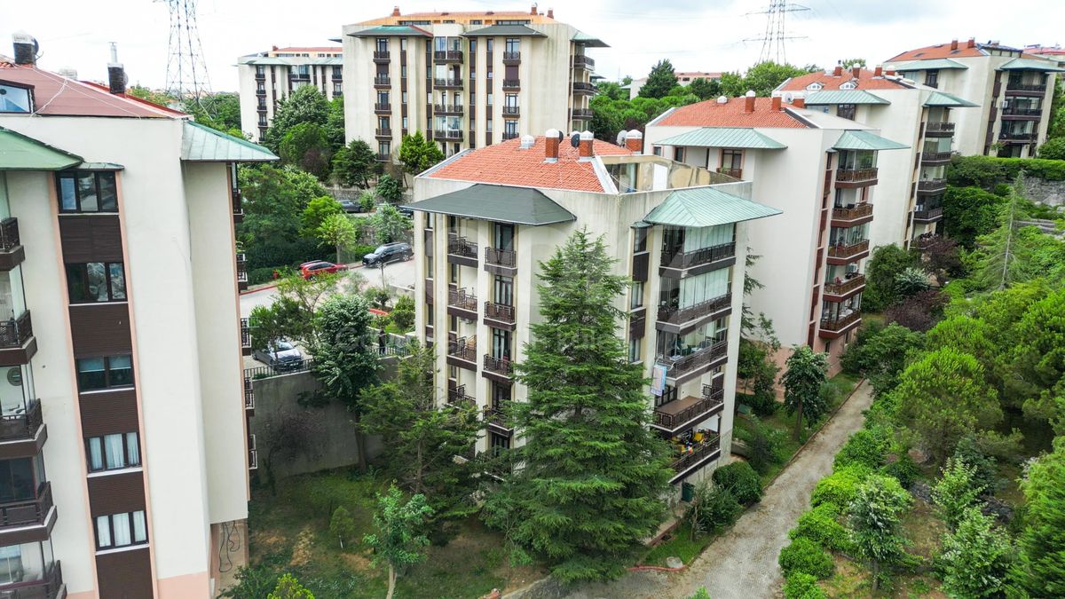 Zekeriyaköy 4+1 Apartment in a Gated Complex 4
